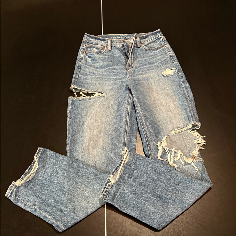 American Eagle Outfitters Light Blue Distressed Boyfriend Jeans